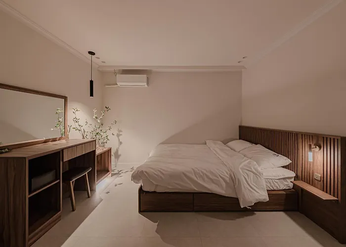 Yang Apartment