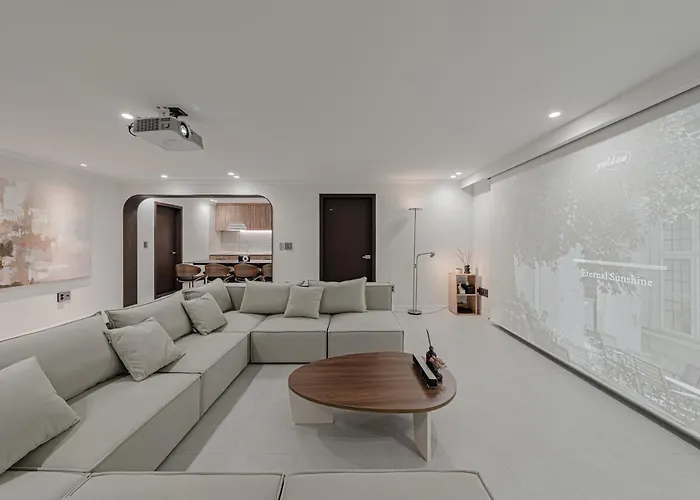Yang Apartment *
