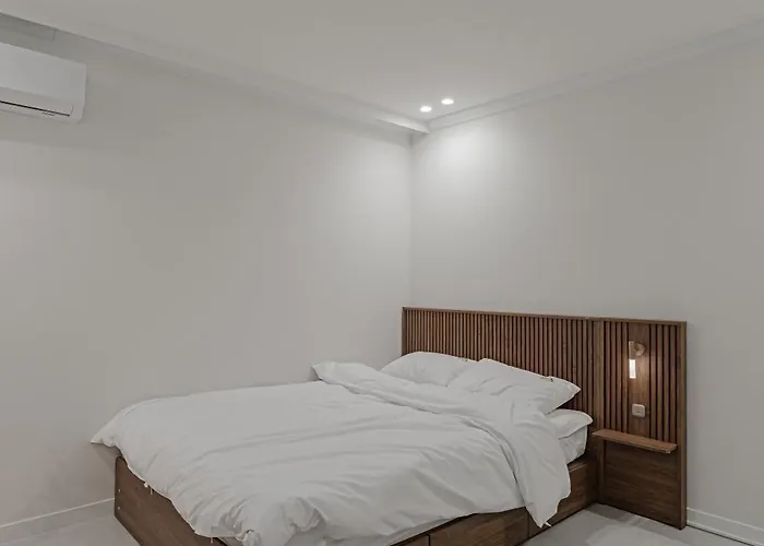 Yang Apartment