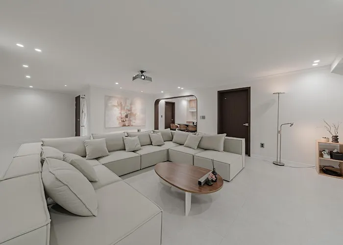 Yang Apartment